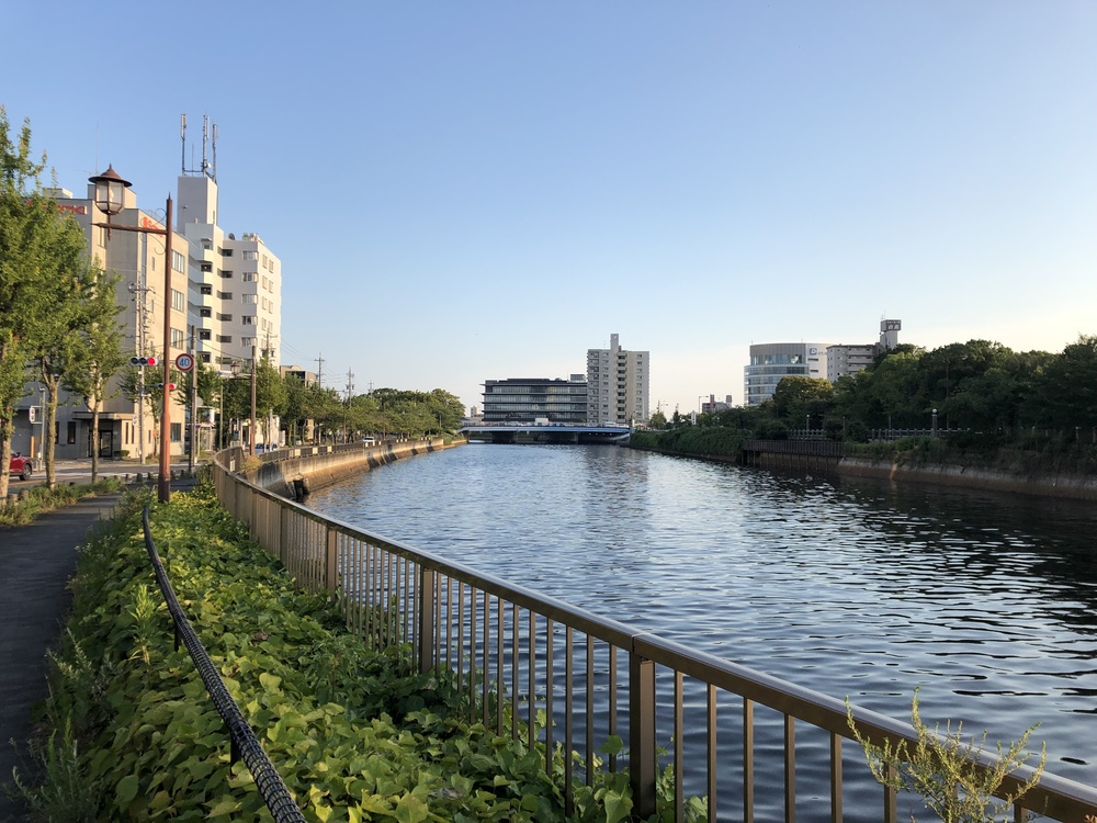 白鳥プロムナード、信号のない川沿いのランニングコースの写真10