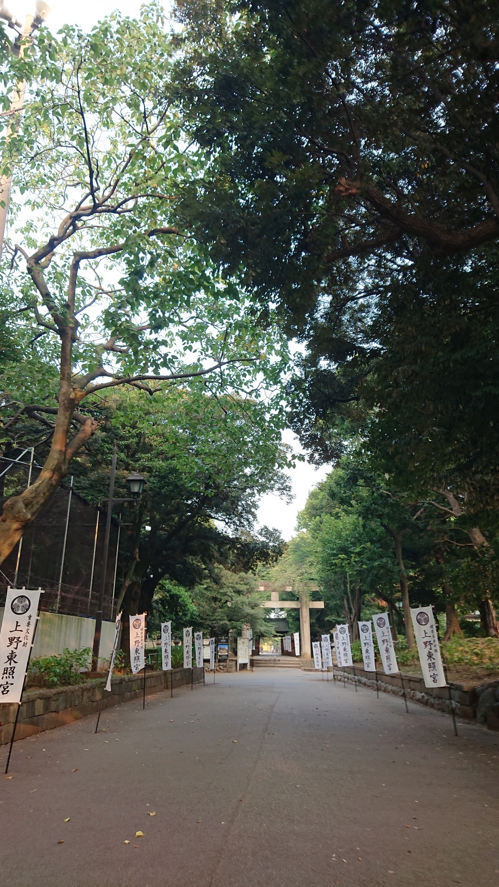 鶯谷駅から上野公園 不忍池 の写真5