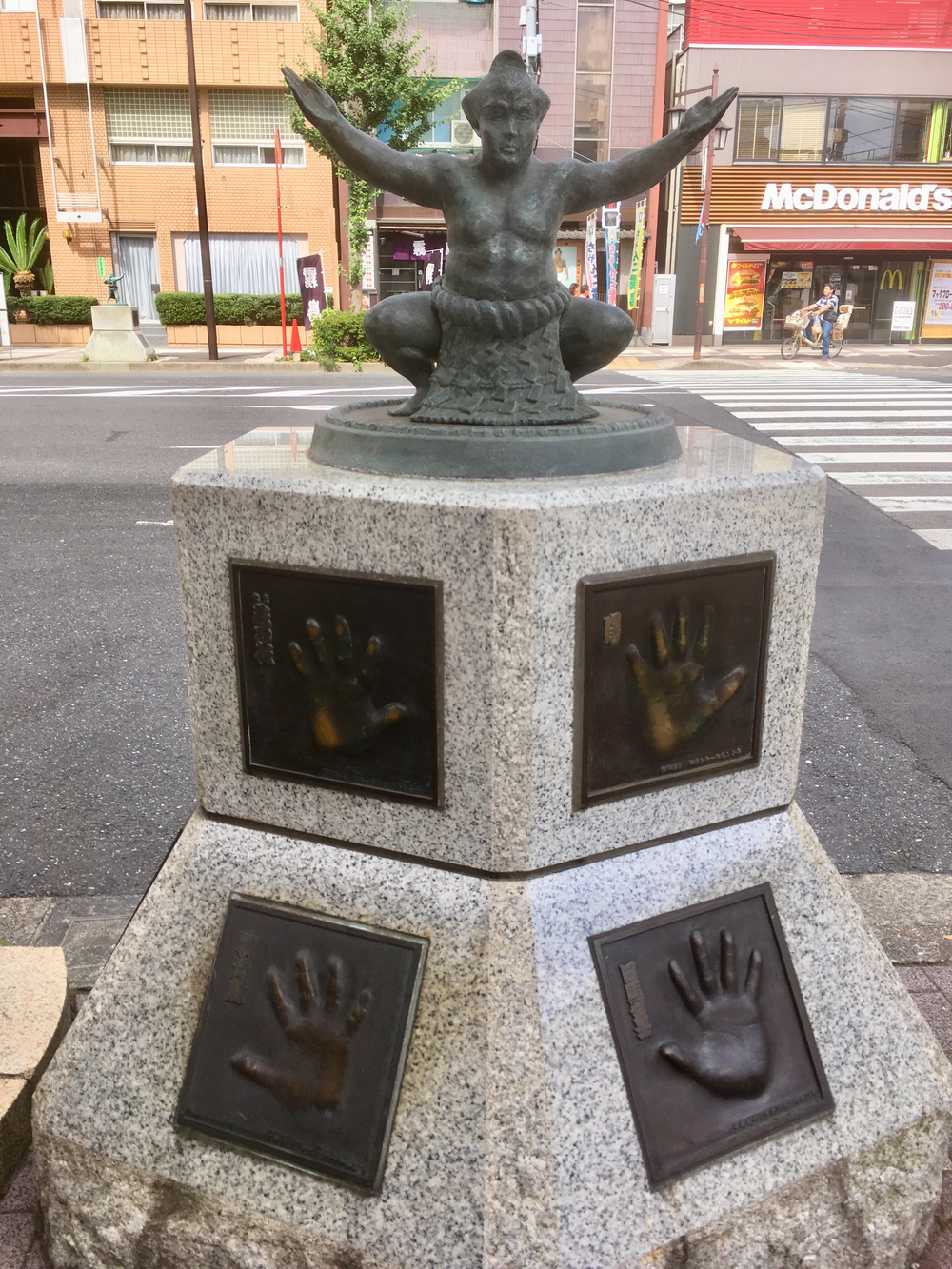 大相撲の街、両国周辺をグルリと一周の写真8