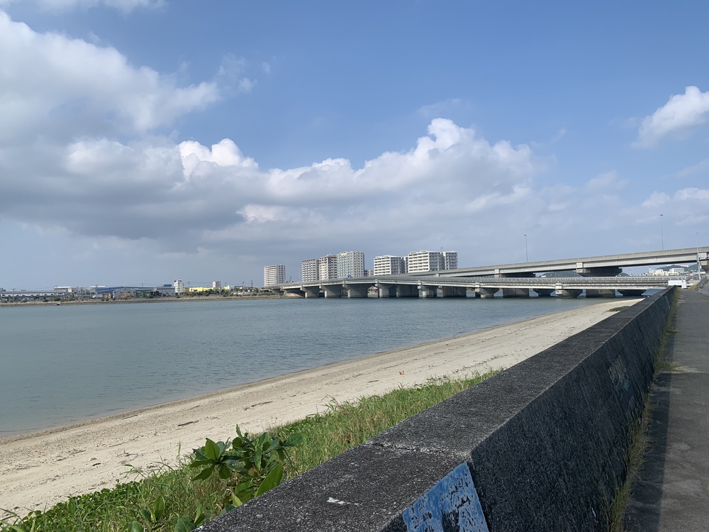 瀬長島からグルリ海沿いコースの写真4