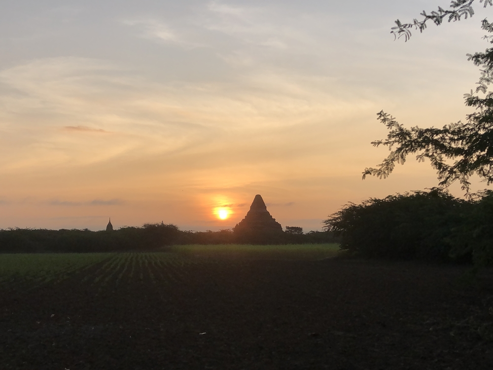 世界遺産になったバガンの早朝ランの写真13
