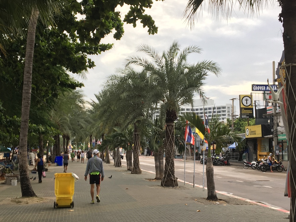 アジア最大の歓楽街 タイ パタヤを走る！の写真4