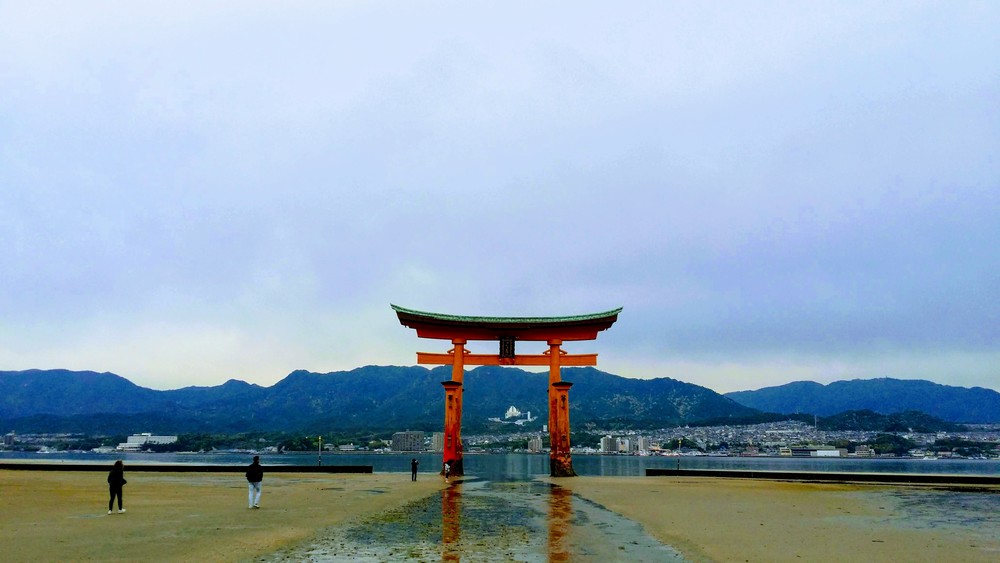 【出張朝ラン】世界遺産！宮島 厳島神社 鳥居にタッチラン の写真9