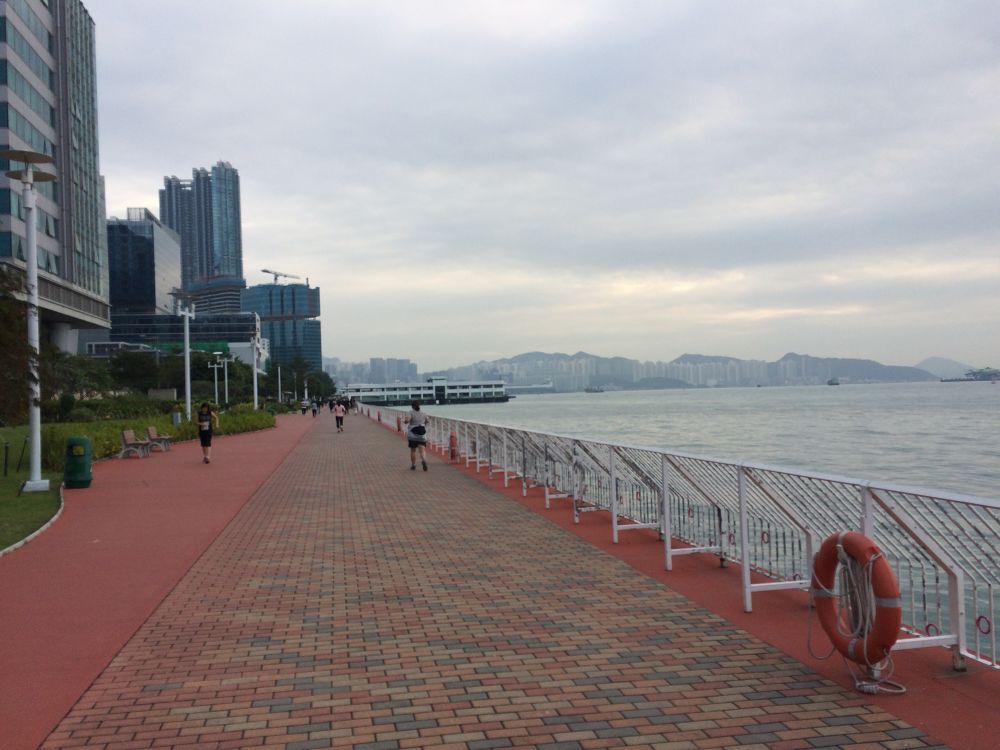 香港に来たならここは走りたい、鉄板の海沿いコースの写真5