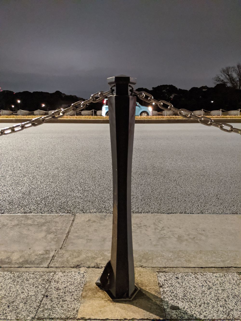 早朝の静かな皇居の写真5