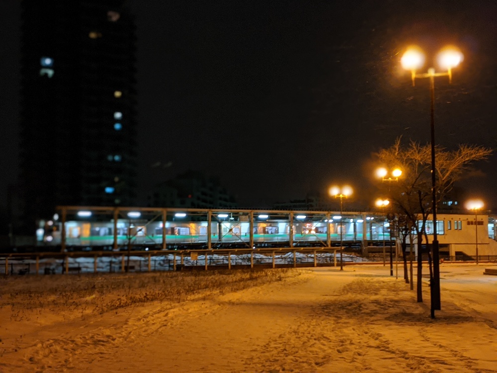 冬の早朝大麻駅発鉄道沿いコース（北海道江別市）の写真4