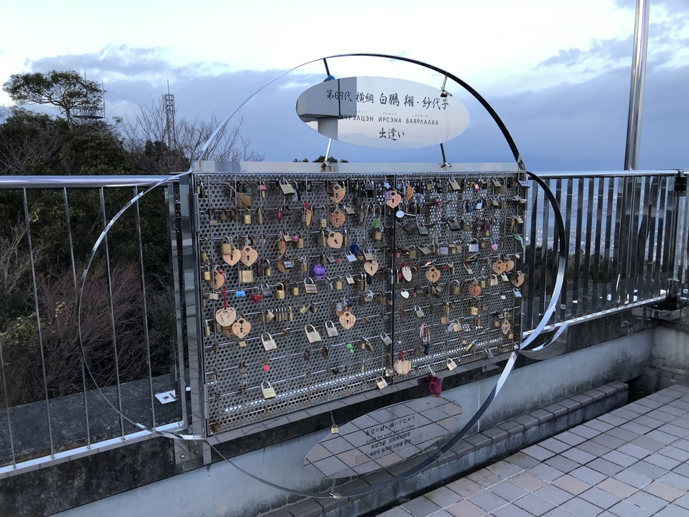 眉山に登って夕暮れから夜景まで堪能ランの写真4