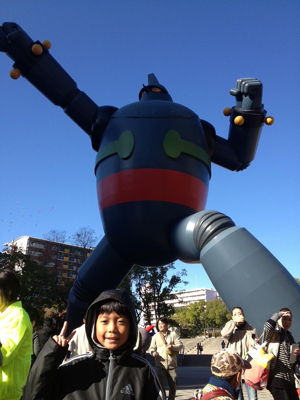 もりけん